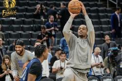 开云体育中国-凯尔特人逆转独行侠，郭艾伦刷新纪录