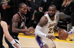 开云体育中国-快船险胜骑士，詹姆斯带队取胜