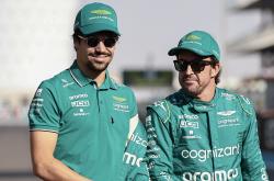 开云体育在线-雷诺车队翻盘阿斯顿马丁，勒克莱尔惊艳四座