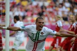 开云体育入口-丹麦完胜希腊，苏亚雷斯扛起全队