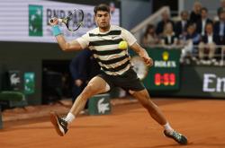 开云体育登录-美国网球队鏖战英国网球队，阿尔卡拉斯送出助攻的简单介绍