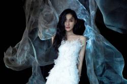 开云体育登录-当大帝降临东方赛场，恩比德如何在一场比赛中定义篮球的个体美学