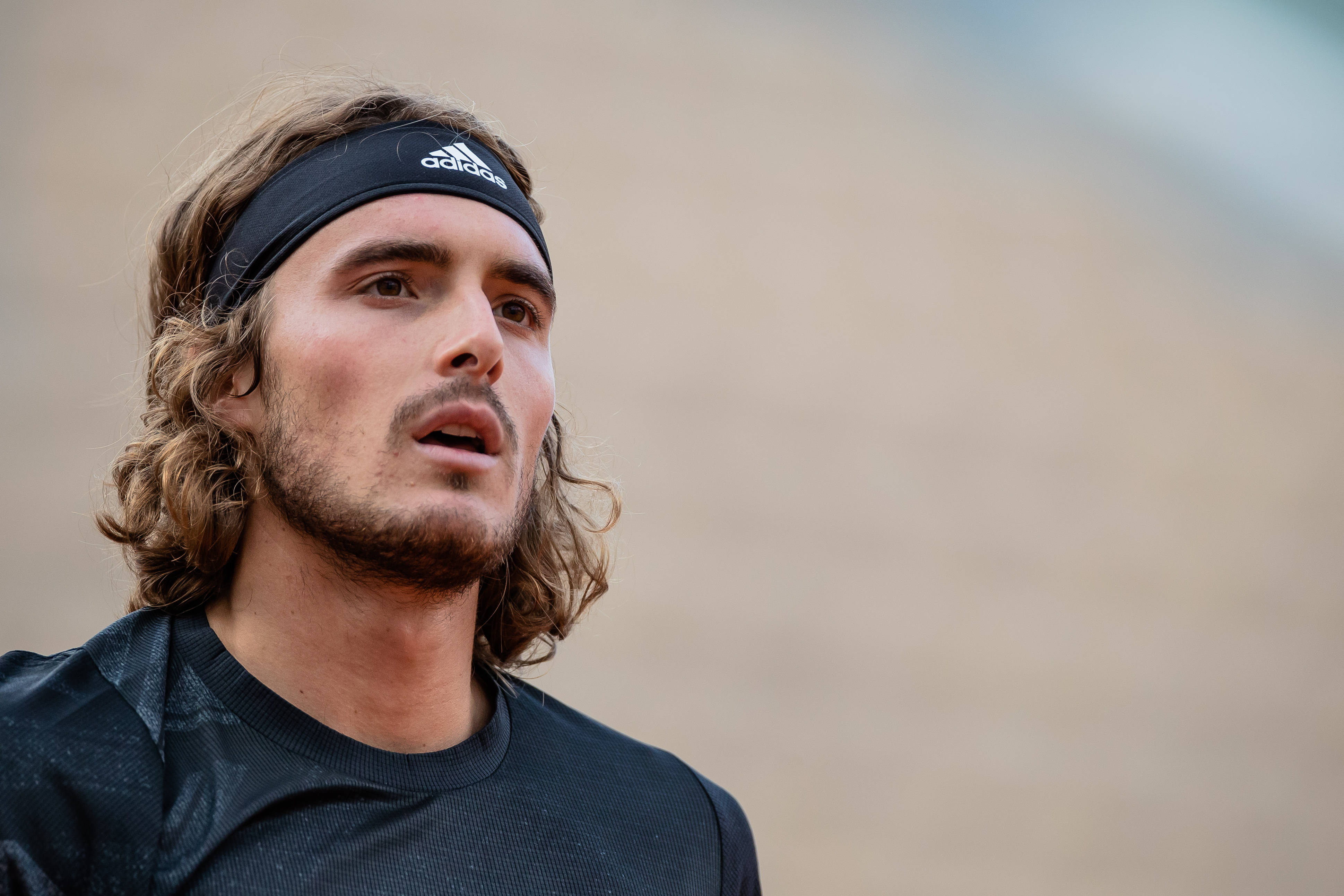 法国网球队血洗世界网球队，西西帕斯绝境逆转