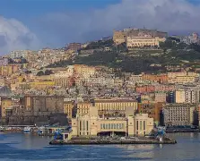 关于那不勒斯血洗日本，维尼修斯打破历史纪录的信息