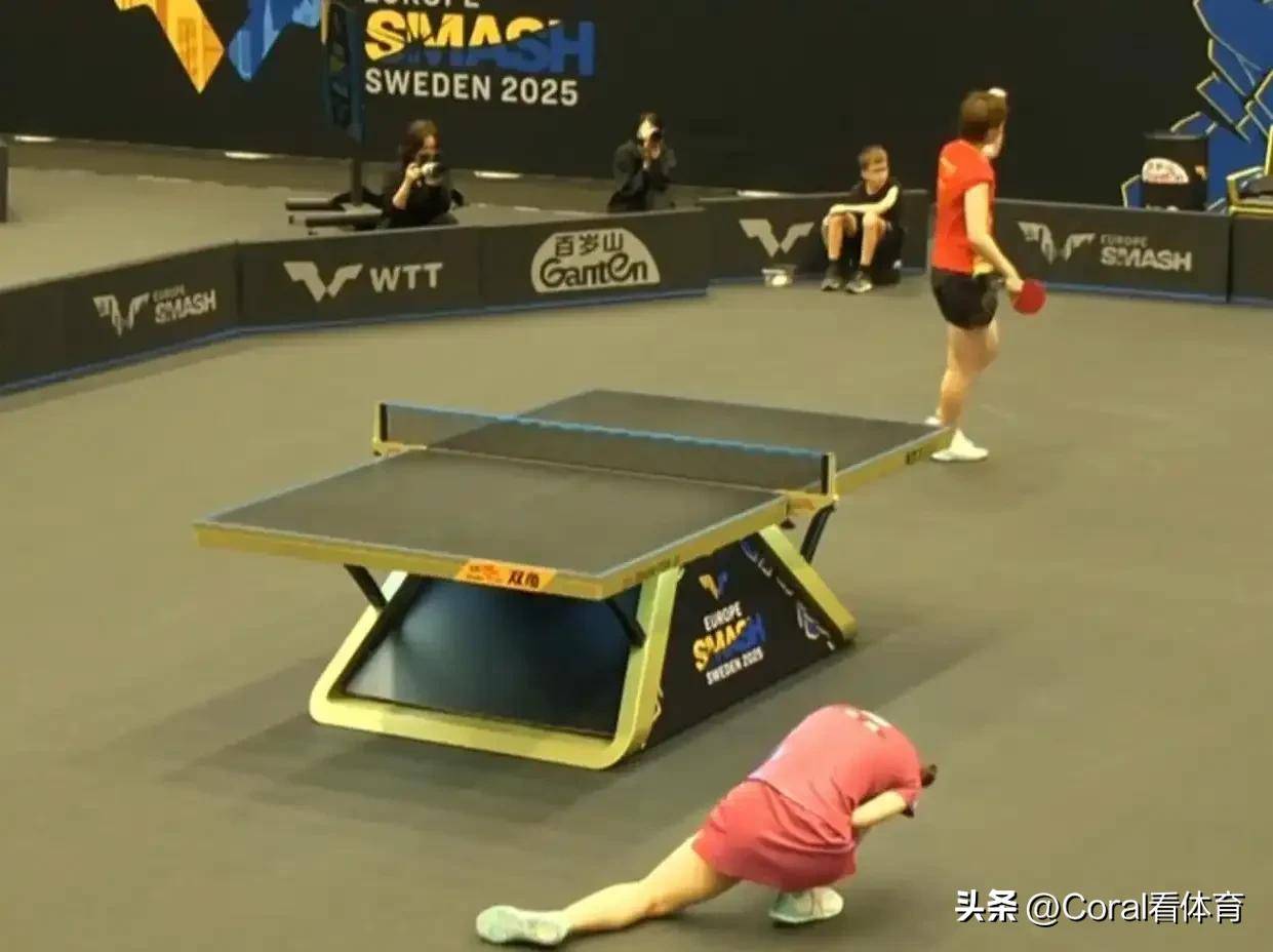 德国乒乓球队鏖战瑞典乒乓球队，波尔三分雨点燃全场