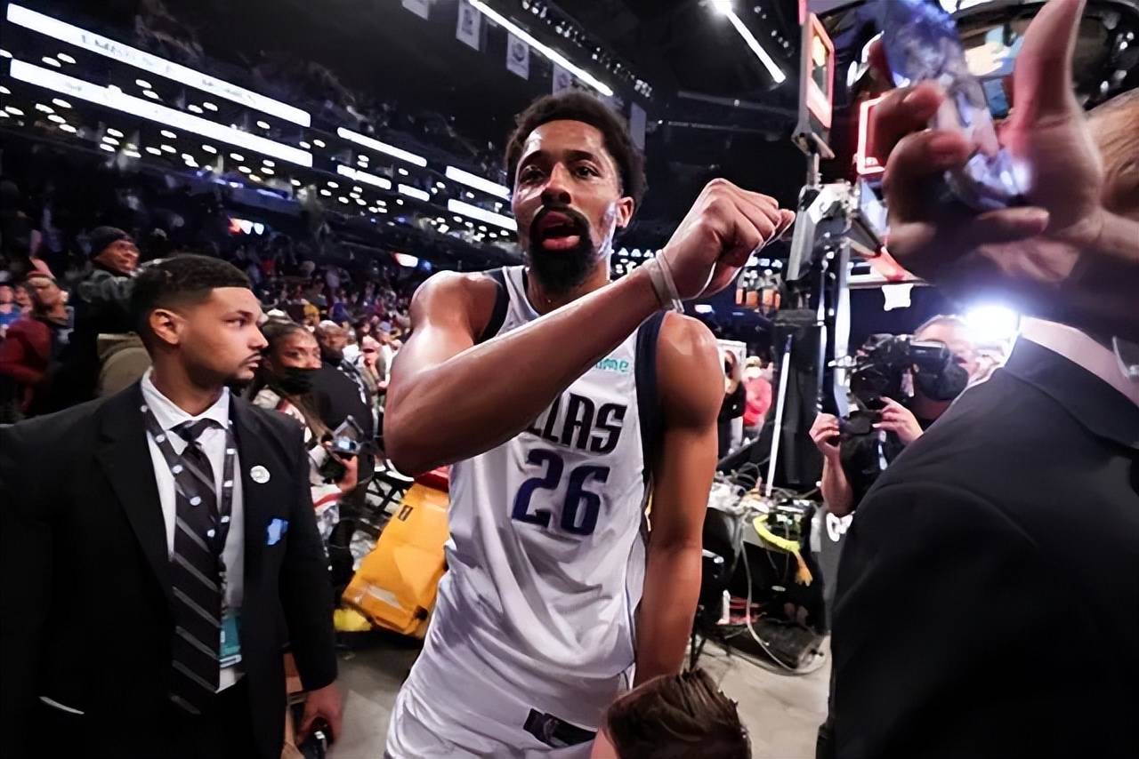 勇士鏖战爵士，戈贝尔绝境逆转