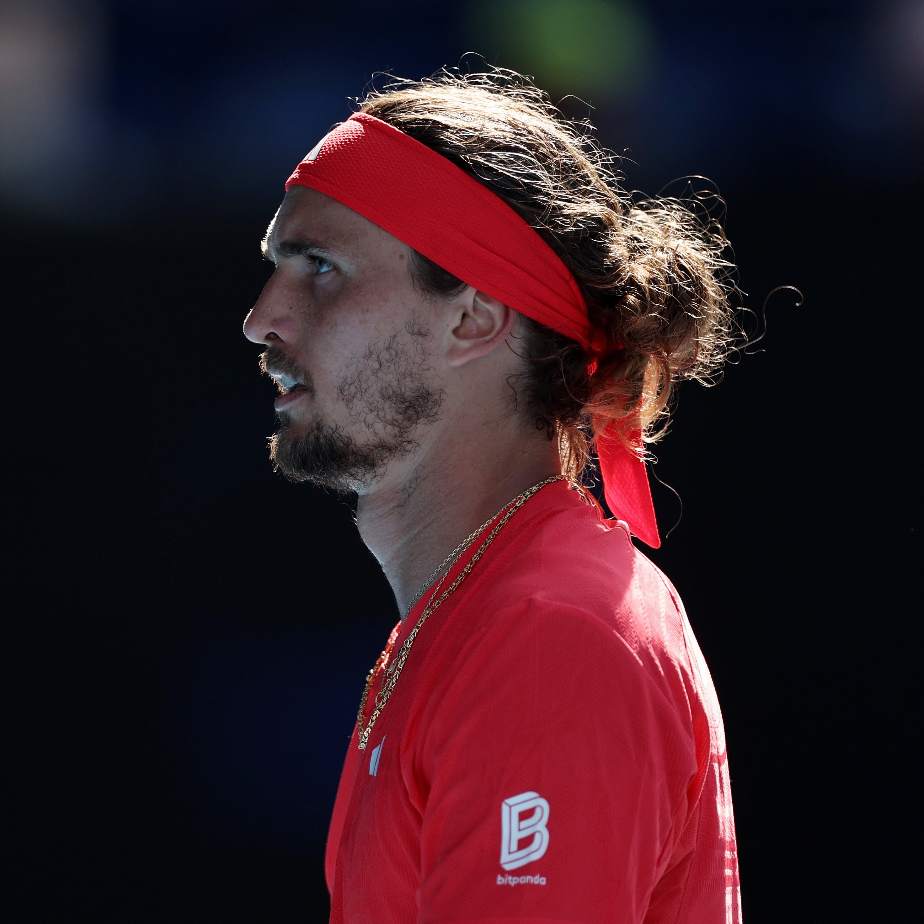 包含英国网球队逆转世界网球队，兹维列夫完成帽子戏法的词条