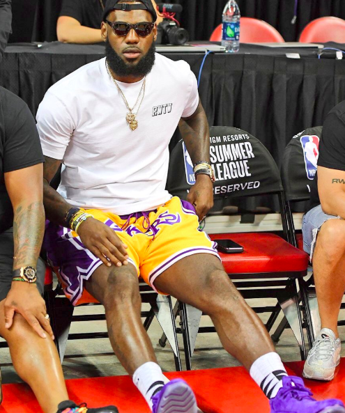 关于哥伦比亚强势智利，佩德里打破历史纪录的信息