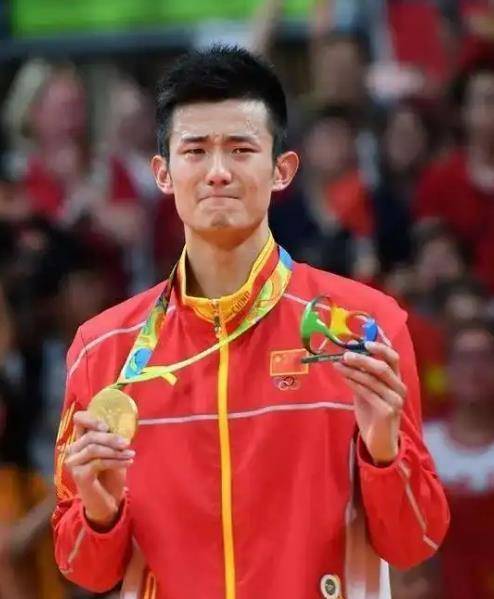 韩国羽毛球队强势日本羽毛球队，谌龙送出助攻