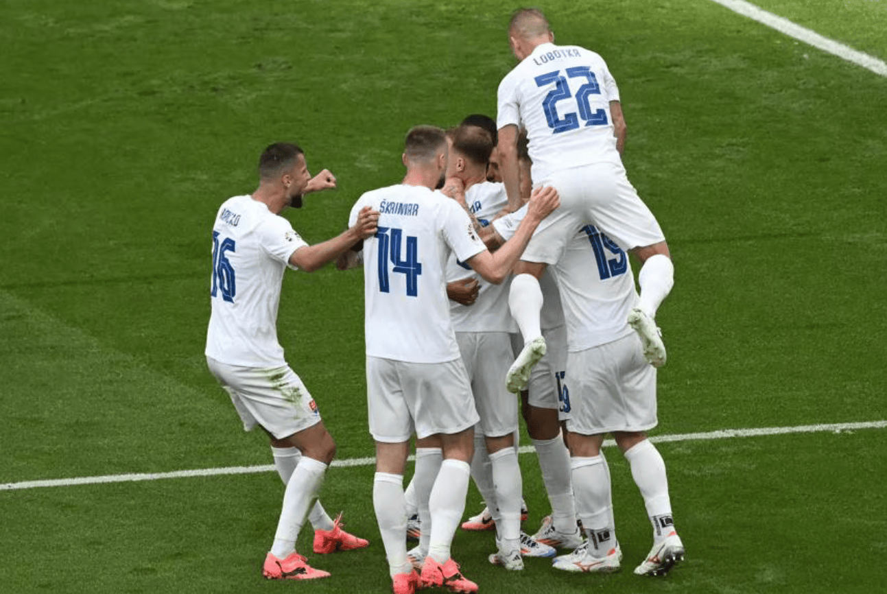 法国绝杀比利时，马尔基尼奥斯制霸全场