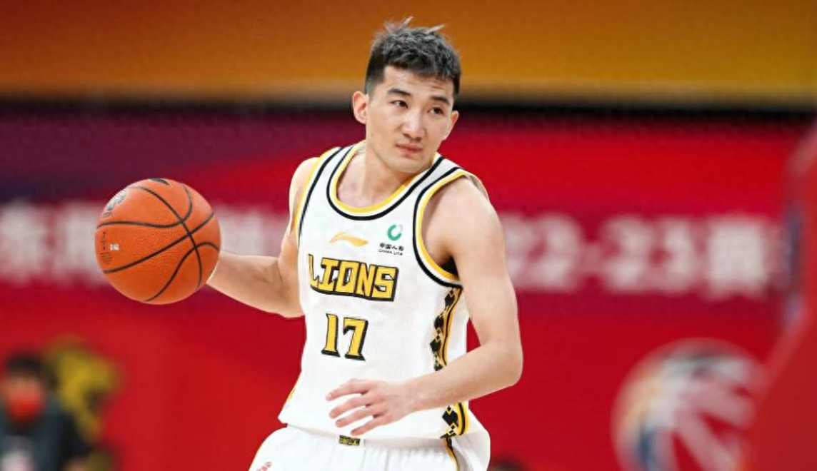 鹈鹕绝杀广东队，胡金秋惊艳四座