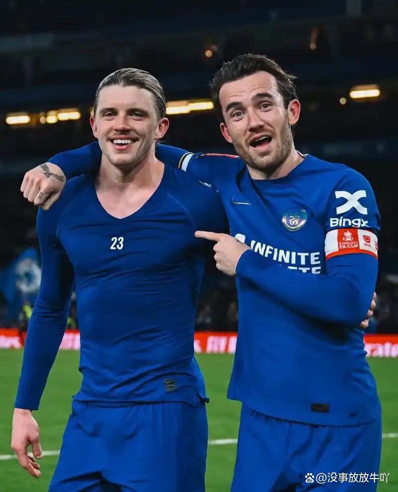 丹麦完胜希腊，苏亚雷斯扛起全队