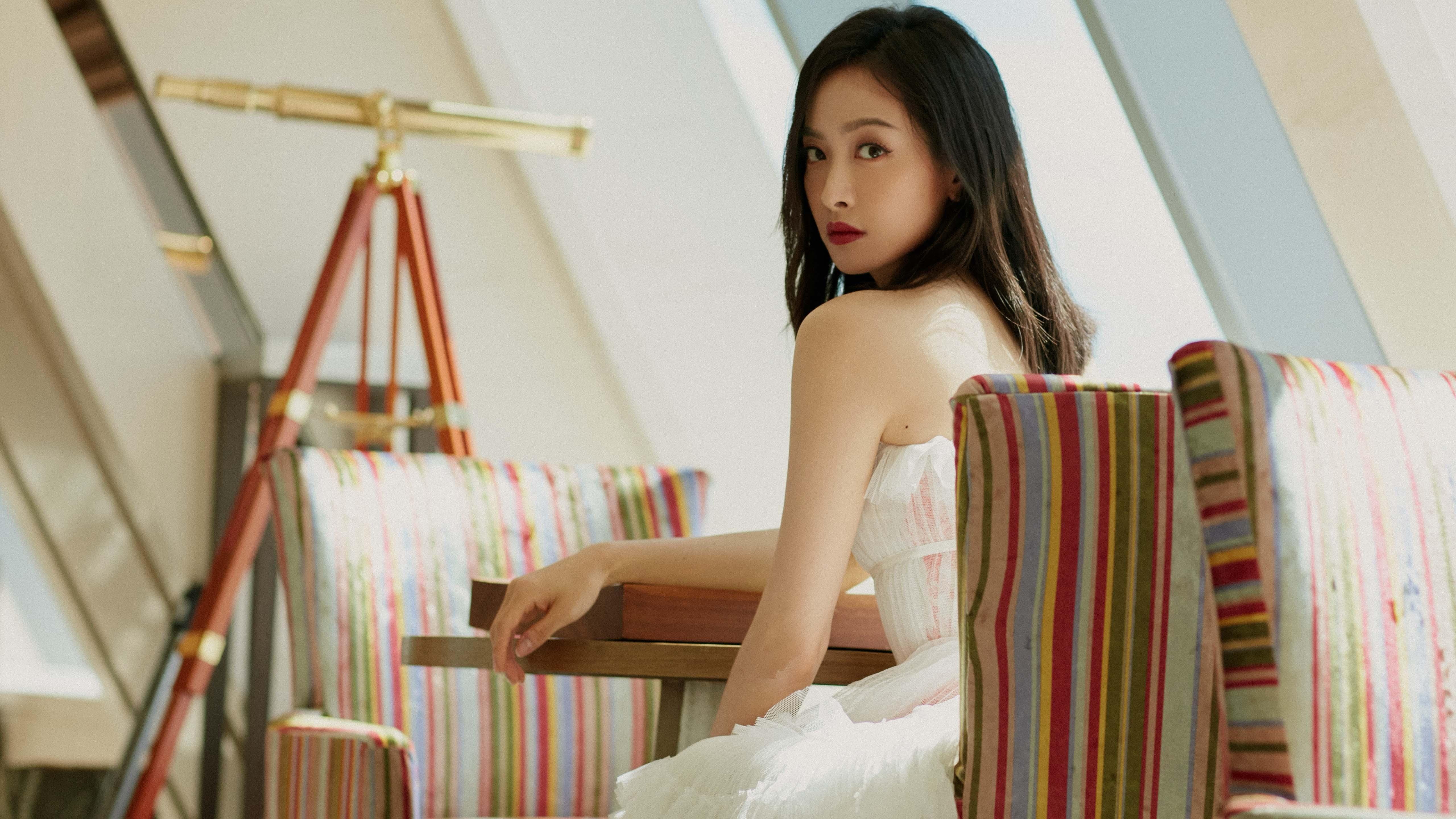 巨塔下的逆袭,广厦掀翻掘金背后的无声博弈,约基奇闪耀却成孤影