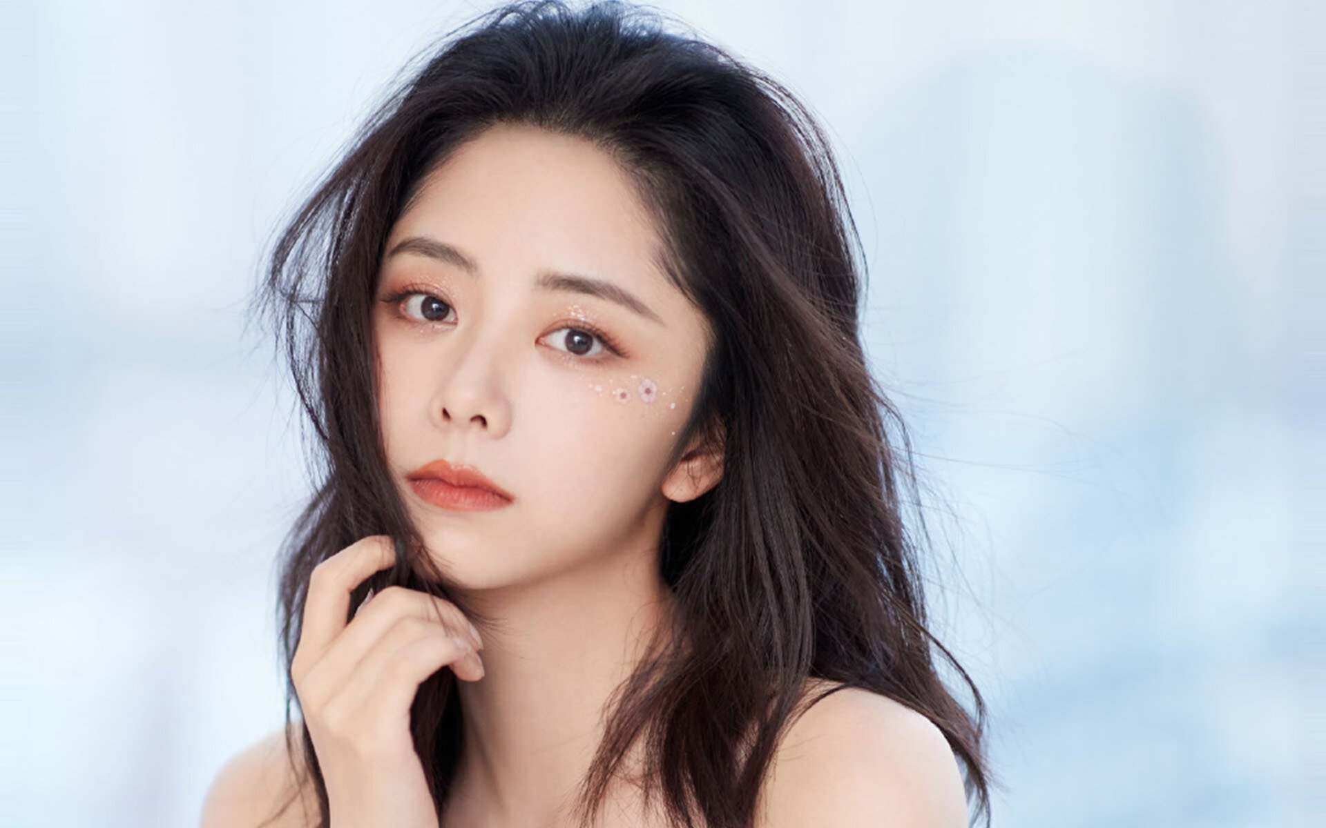 本泽马独中两元却难救主，厄瓜多尔一波攻势带走勒沃库森